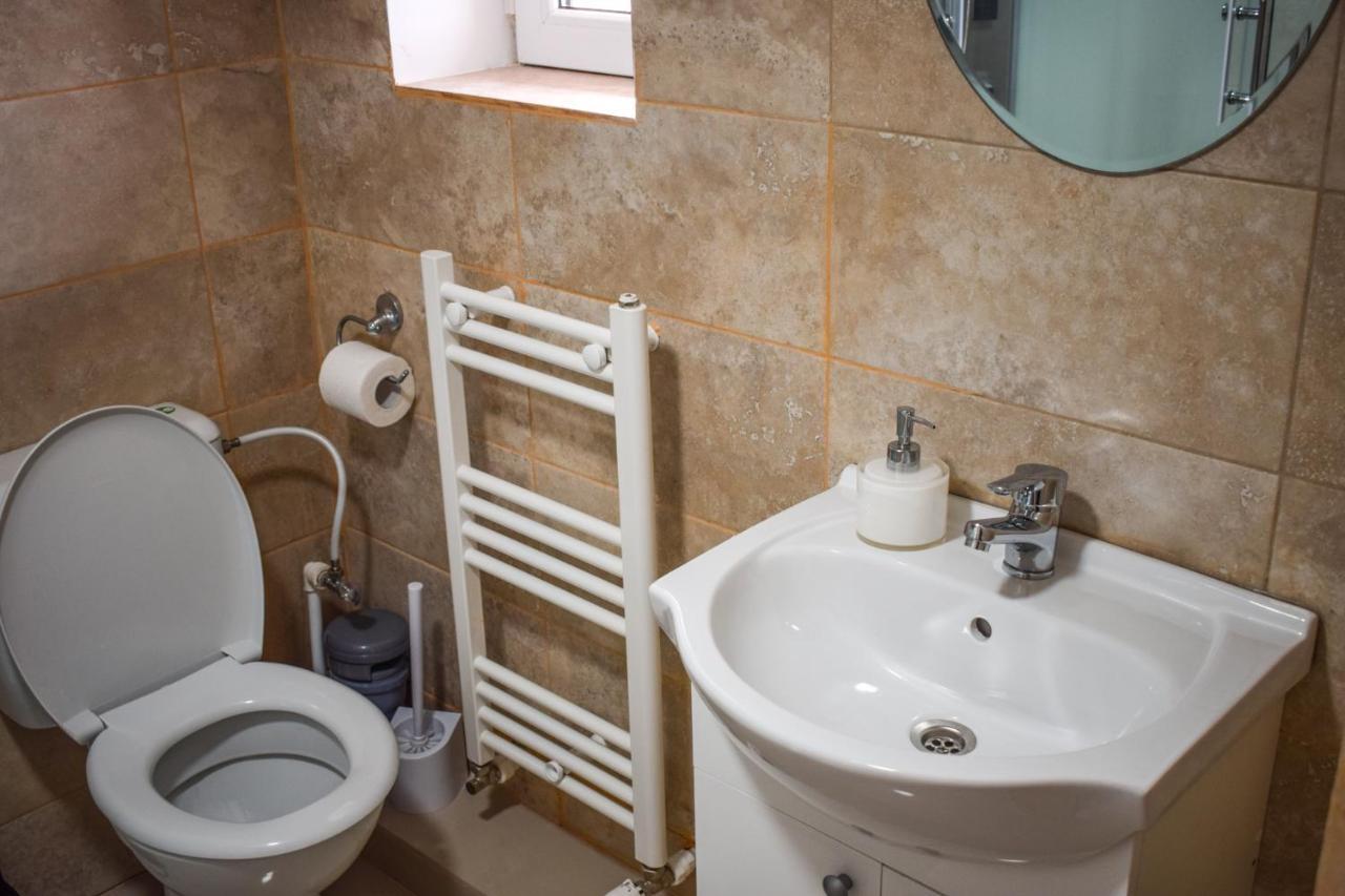 B House Rooms Ιάσιο Εξωτερικό φωτογραφία