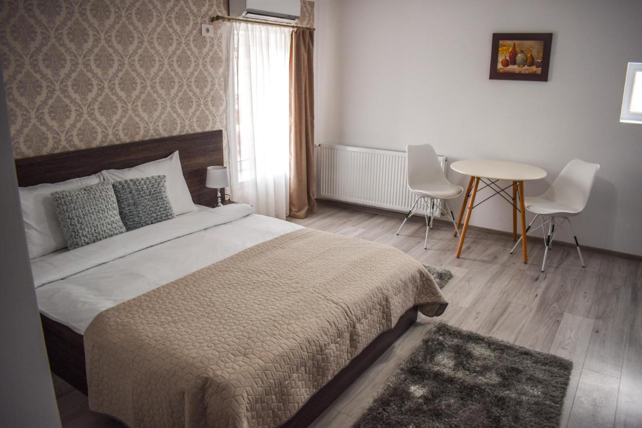 B House Rooms Ιάσιο Εξωτερικό φωτογραφία