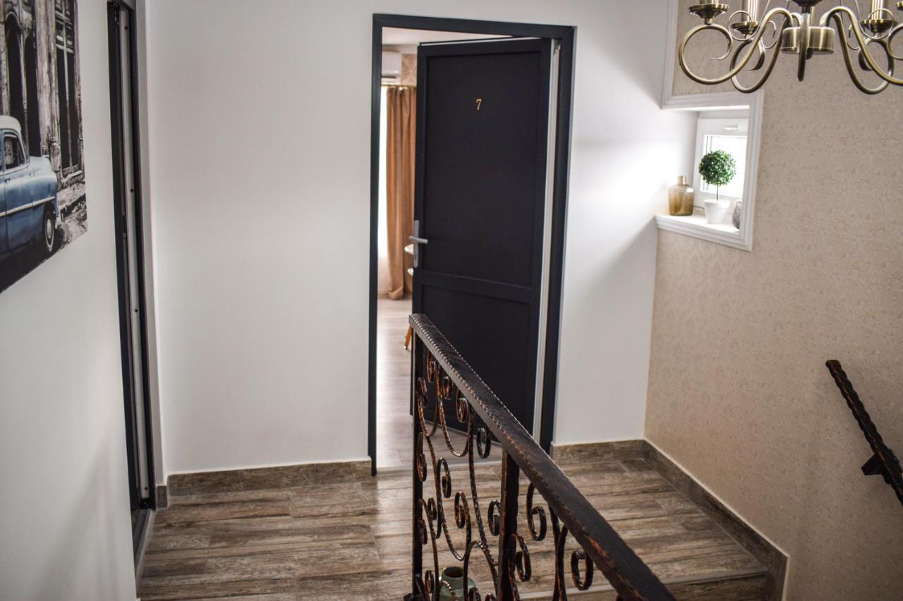 B House Rooms Ιάσιο Εξωτερικό φωτογραφία